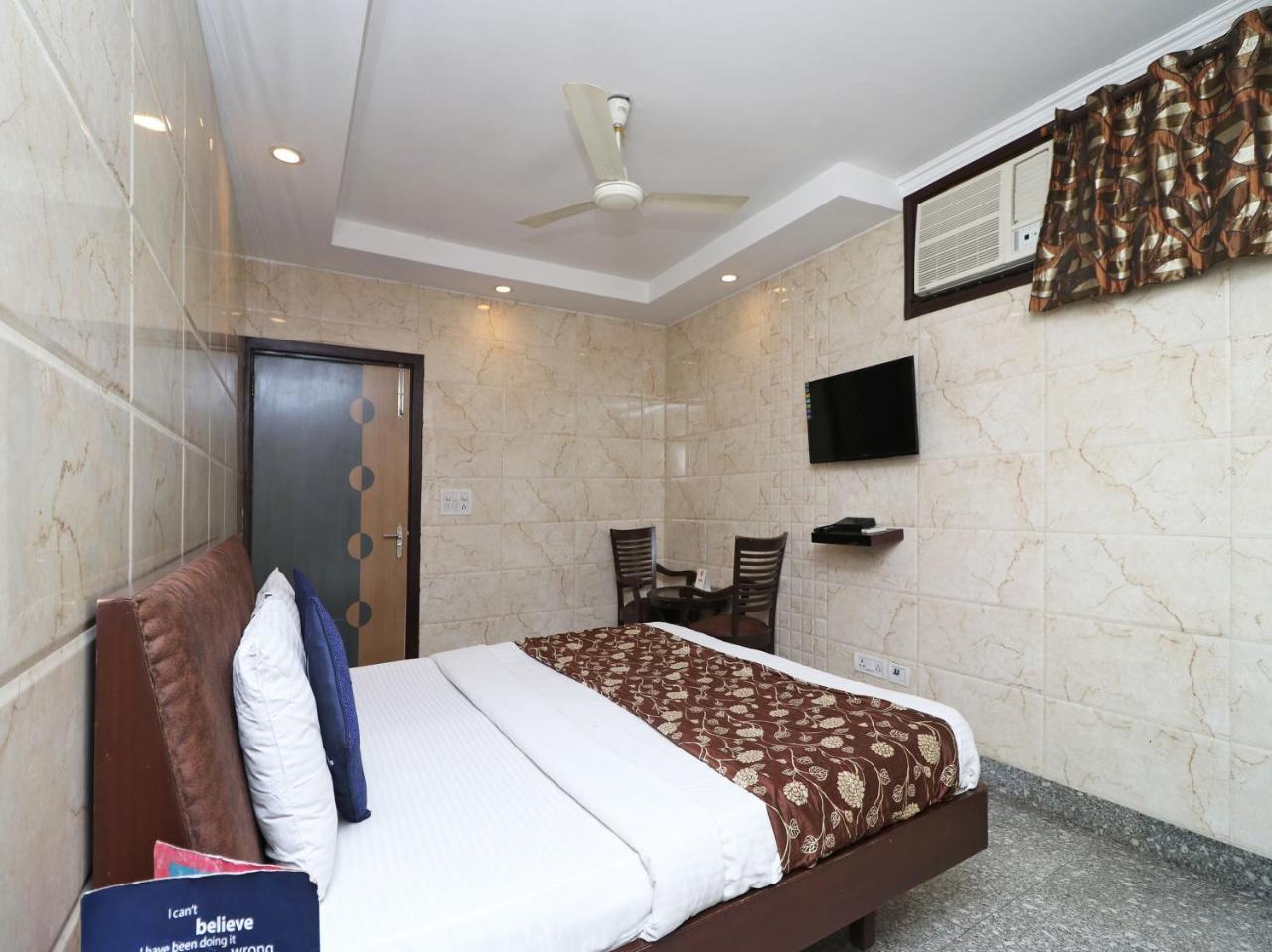 Oyo 2705 Hotel Preet Palace Nueva Delhi Exterior foto